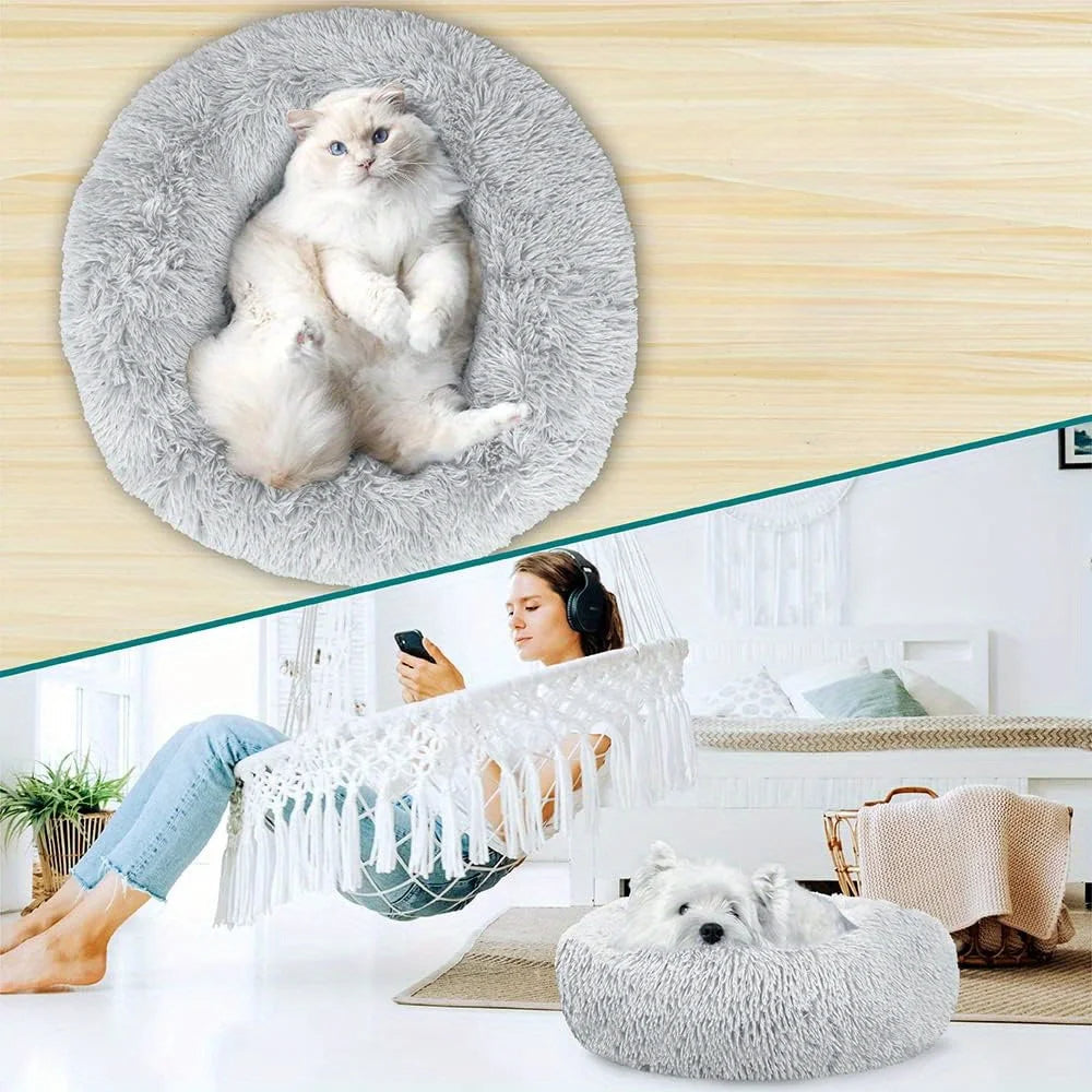 PawfectFriend Calming Donut Bed – Plush Fluffy Cushion for Dogs & Cats, Medium 50cm (Light Grey)